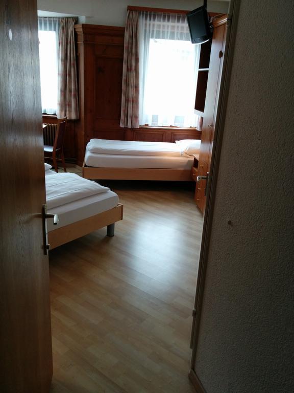 Hotel Terminus Samedan Room photo