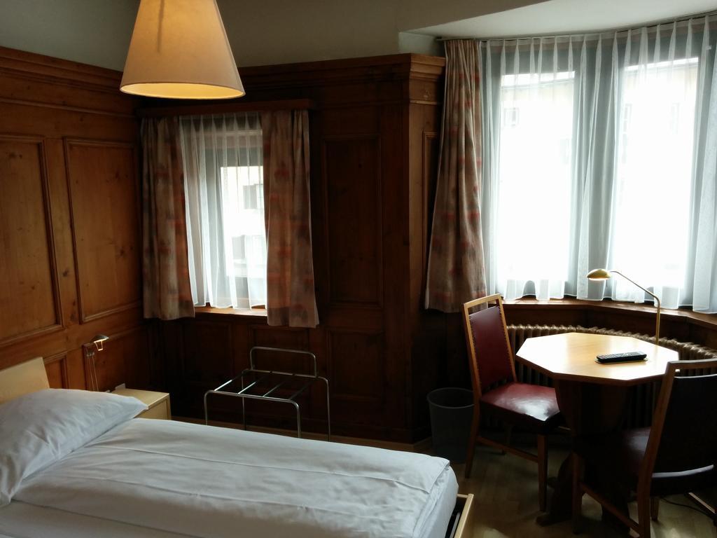 Hotel Terminus Samedan Room photo